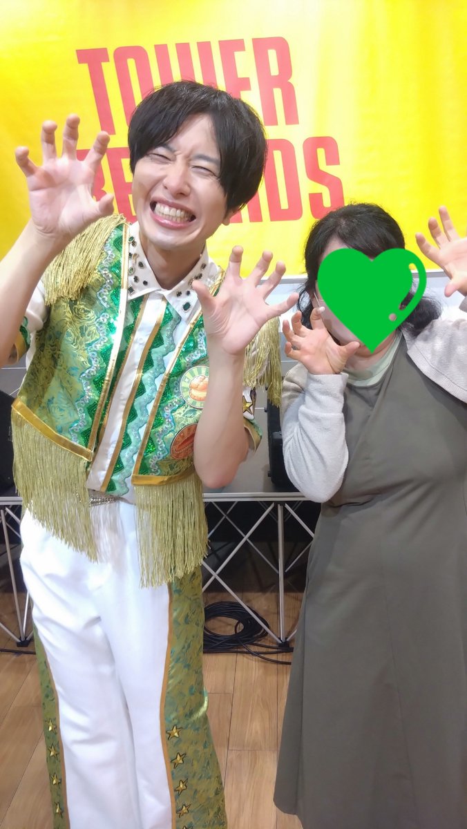 Image for the Tweet beginning: 20261004 アリオ亀有
まさかのメンバー体調不良続出でいつもと違うセトリでこれはこれで楽しかった✨みたらし団子イントロだけとか新しい！(笑)不意打ちで名前呼ばれると照れちゃう(/ω＼)
特典会行く度に前髪直してくれた…！次回はぜひ前髪あげてほしい！！
#甘党男子 #甘党の輪 
