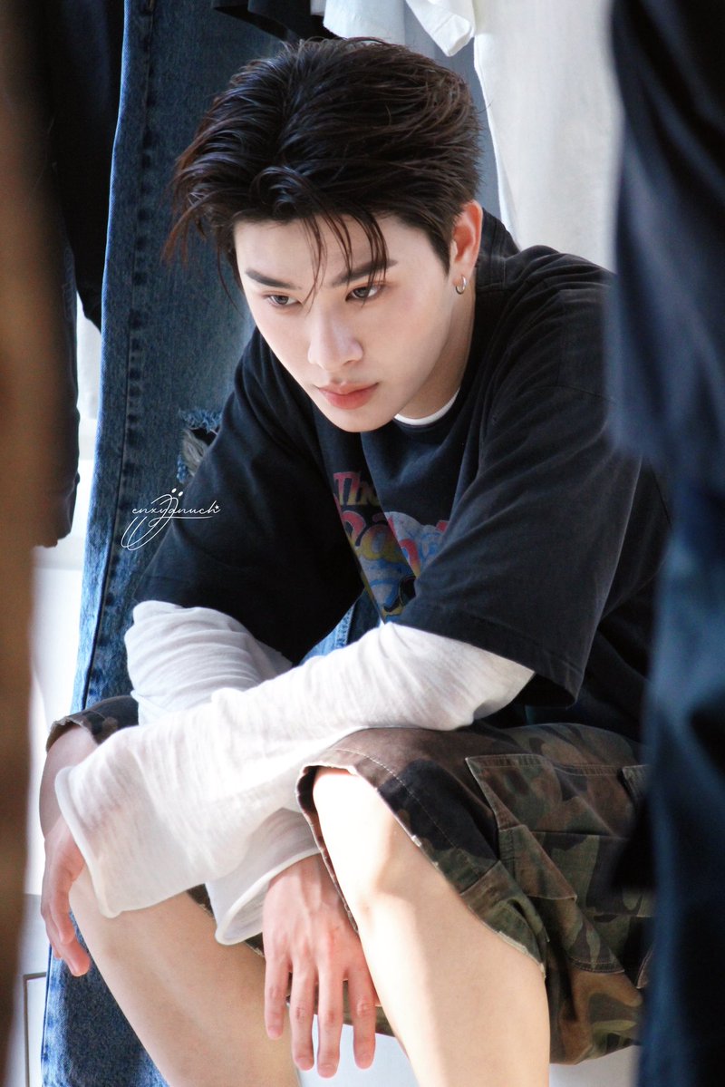 JJenxyanuch's tweet photo. แล้วชั้นจะพูดอย่างไรเพื่อให้เทอเข้าใจ 🫠

#THAIchayanon 
#RepresentTHXBUS 
#RepresentTHxTHAI https://t.co/UdkW3TNvZy