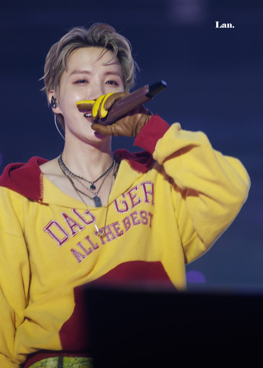 lanlan__0901's tweet photo. 261002 BTS ARIRANG BOGOTA D1 제이홉 HD
😊
#jhope #제이홉 #방탄소년단 #BTS #BTS_WORLDTOUR_ARIRANG
#BTS_WORLDTOUR_ARIRANG_BOGOTA https://t.co/AdCcfpZVh8