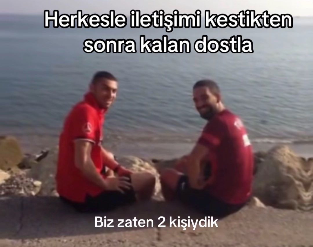 ulansln's tweet photo. Biz bu masada hep beraberdik @wavytiti https://t.co/t59GKOOuPZ