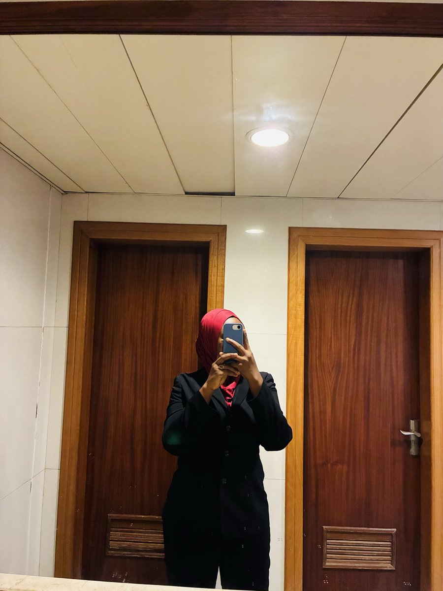 phyqiie's tweet photo. Moving from engineering into healthcare operations has been challenging, demanding, and incredibly. Operations isn’t about getting things done, it’s about creating systems, solving problems, and making sure people and processes work together seamlessly🖇️
#healthcaremanagement https://t.co/GtBhTlrS5k