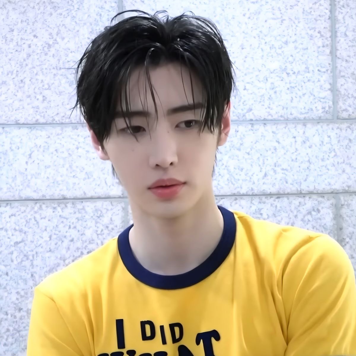 hoonhyn's tweet photo. Sunghoon yellow 💛 https://t.co/rZi3Kljg2s