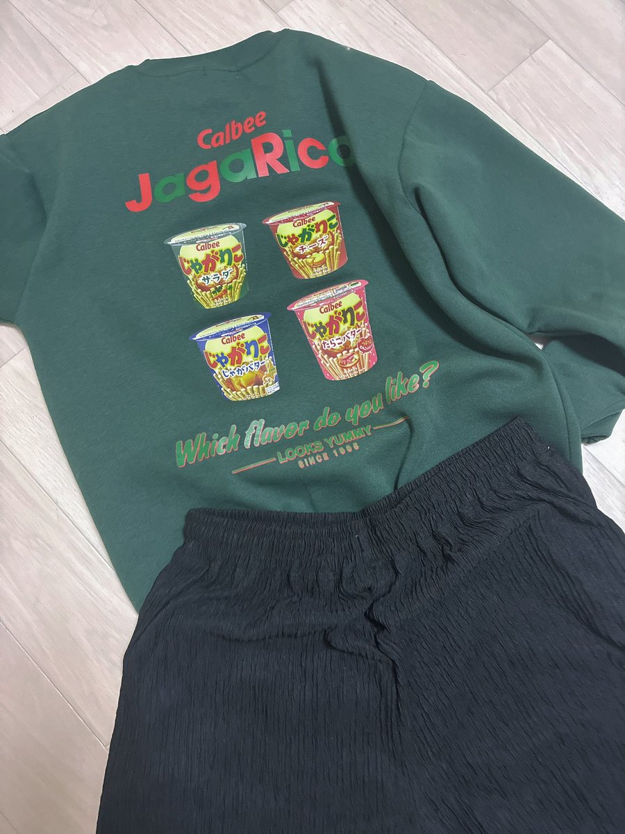 kanashi_5's tweet photo. 服買ったんだなぁ https://t.co/F7RBcLlwjs