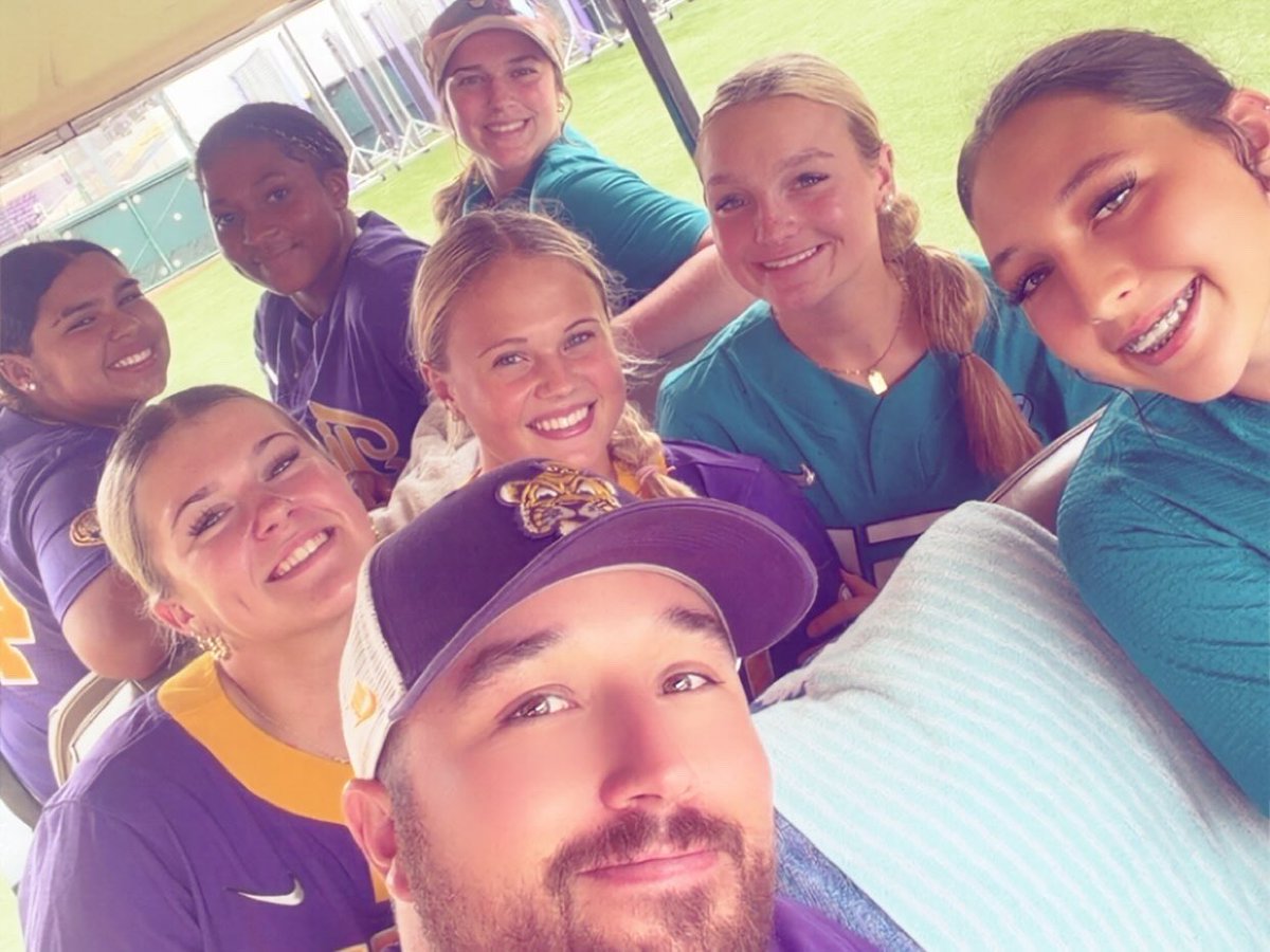 addi_raugh's tweet photo. Always have the best time with @LSUsoftball ! Caught some barrels off of  live pitching, bp bombs, clean defensive workout, and hit  70 overhand. Thank you @CoachNealPT @Tpleasants17 @BethTorina @LSU_SandraMoton for having me out. Geaux Tigers!!
@Torres14u @MVP_512 @terry_seneca @gjpalme @CoachCrabtree @AHMOSoftball @LineDsoftball @ExtraInningSB