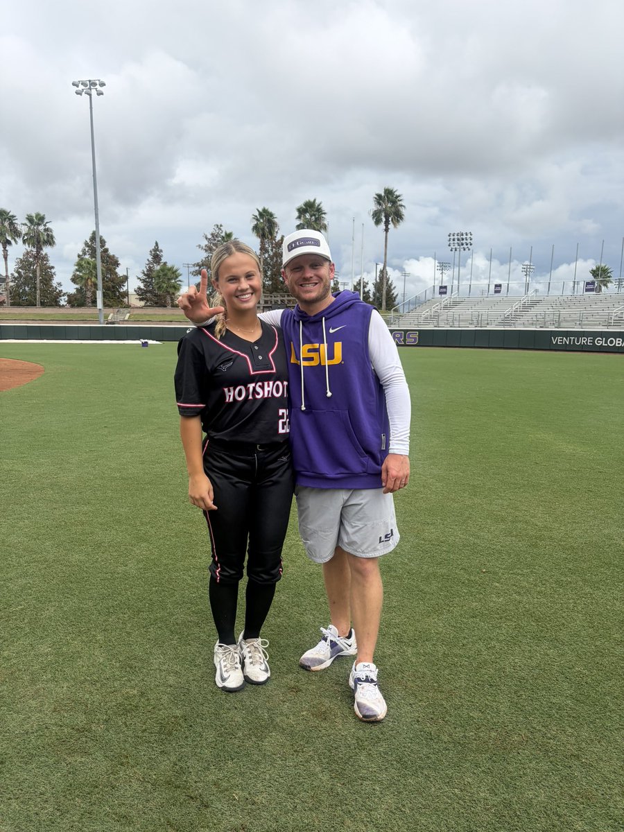 addi_raugh's tweet photo. Always have the best time with @LSUsoftball ! Caught some barrels off of  live pitching, bp bombs, clean defensive workout, and hit  70 overhand. Thank you @CoachNealPT @Tpleasants17 @BethTorina @LSU_SandraMoton for having me out. Geaux Tigers!!
@Torres14u @MVP_512 @terry_seneca @gjpalme @CoachCrabtree @AHMOSoftball @LineDsoftball @ExtraInningSB