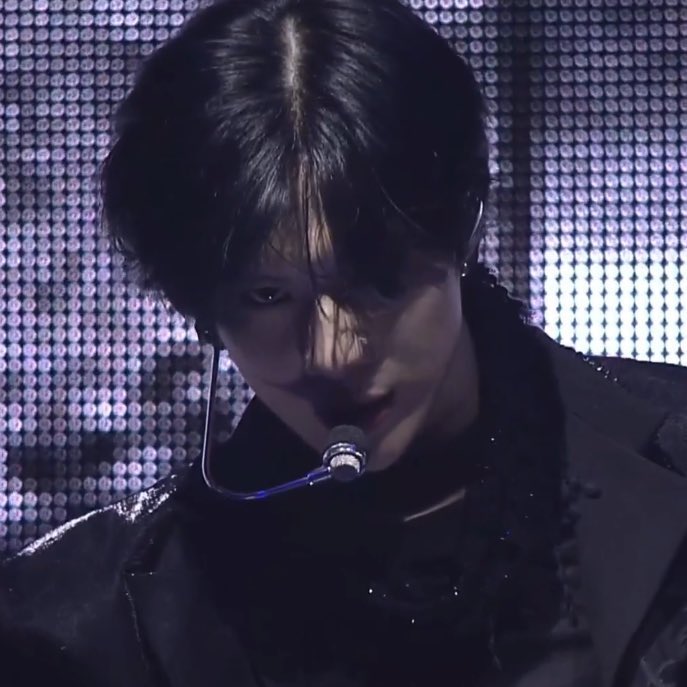 mu__yeong's tweet photo. 오랜만에 흑발탬도 보고싶다🖤 https://t.co/ZNvowo73UG