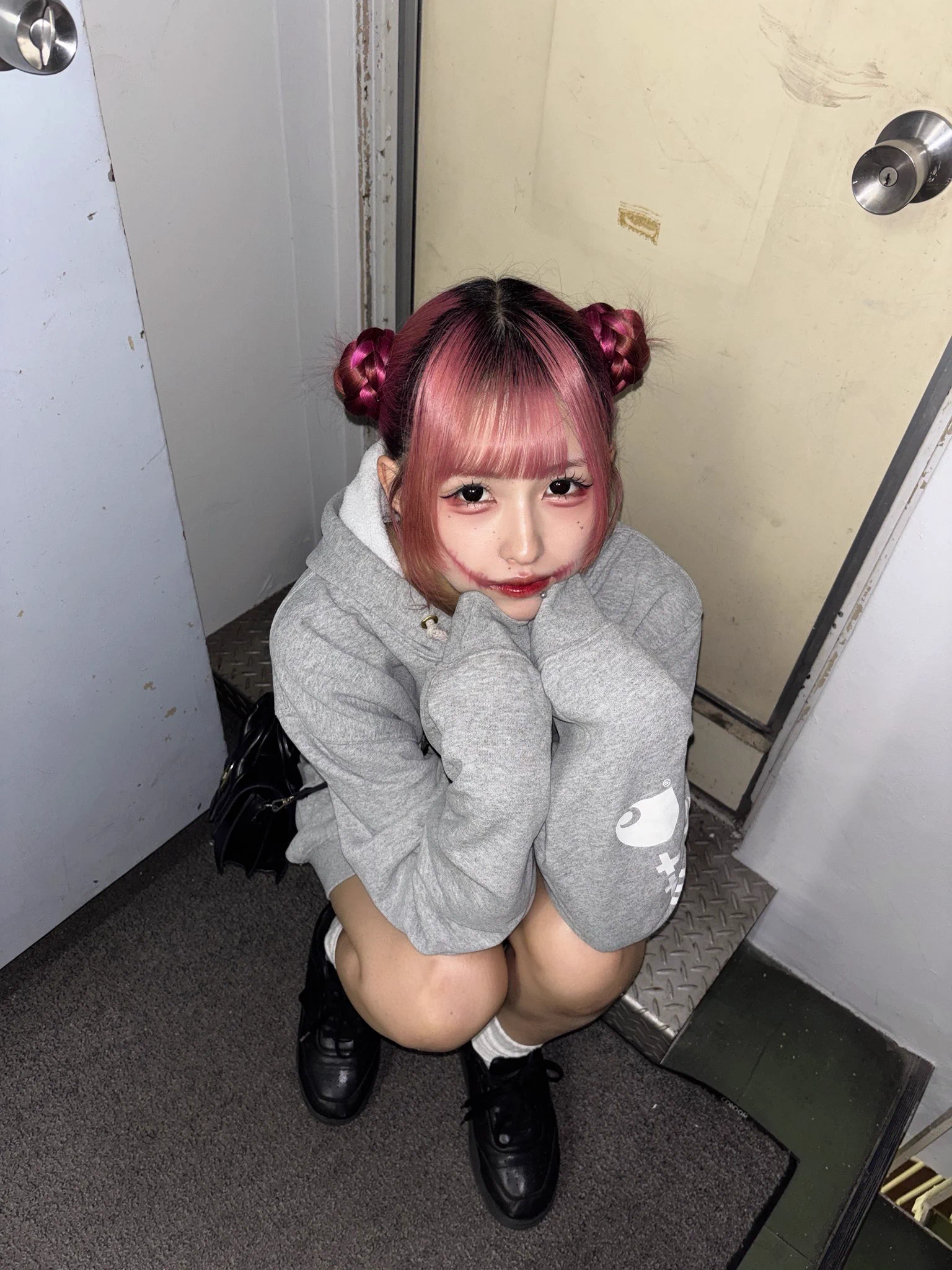 天使 堕門＠12.16渋谷WOMB単独公演 (@yamikumo_tenshi) / X