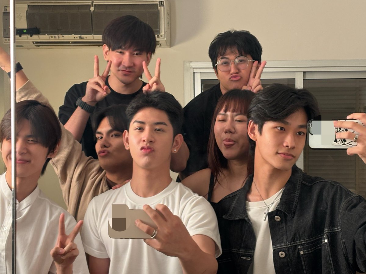 p_poph_s's tweet photo. รอรับชมมมม👀
LOVEX3 A TURNING POINT 

#LOVEx3_EP8 https://t.co/B4uxR0M523