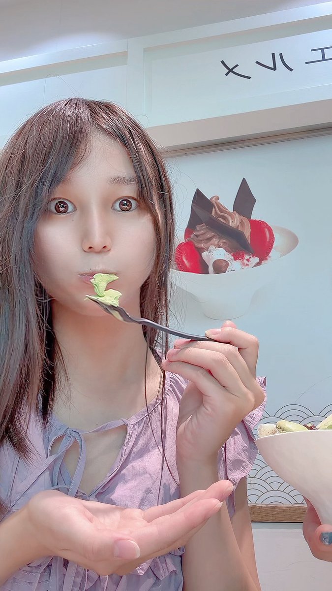 lh_kotone0714's tweet photo. ひとくち欲しい？…あ〜げないっ！

#アイドル #いいね返し #ことね稼働中 https://t.co/5aJ572boav
