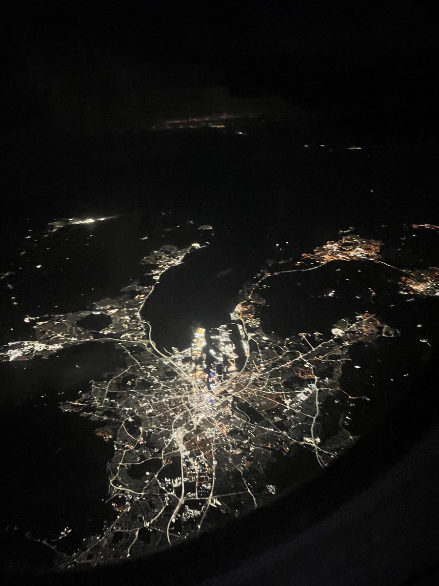 lizardsoup69's tweet photo. Day 5/6 back in Germany, i have Jetlag and im sick but New York was a 10/10 Trip, would recommend. (4th pic is Dublin which we flew over at 4am) https://t.co/tw3ceDnGaB
