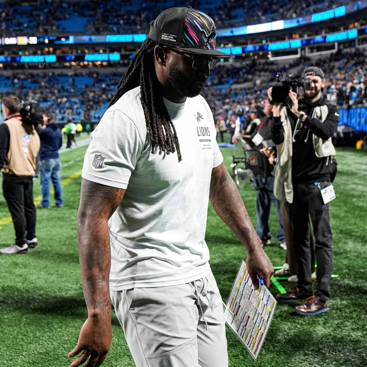 boonersports's tweet photo. The Detroit Lions defensive rankings in the NFL through Week 4:

32nd in PPG Allowed
32nd in YPG Allowed
32nd Passing YPG Allowed
32nd in 3rd Down Def (52.8%)
32nd in 4th Down Def (5/5 allowed)
Most First Downs Allowed (113 - next highest 96)

Changes NEED to be made. #OnePride https://t.co/5lCEprkqKW