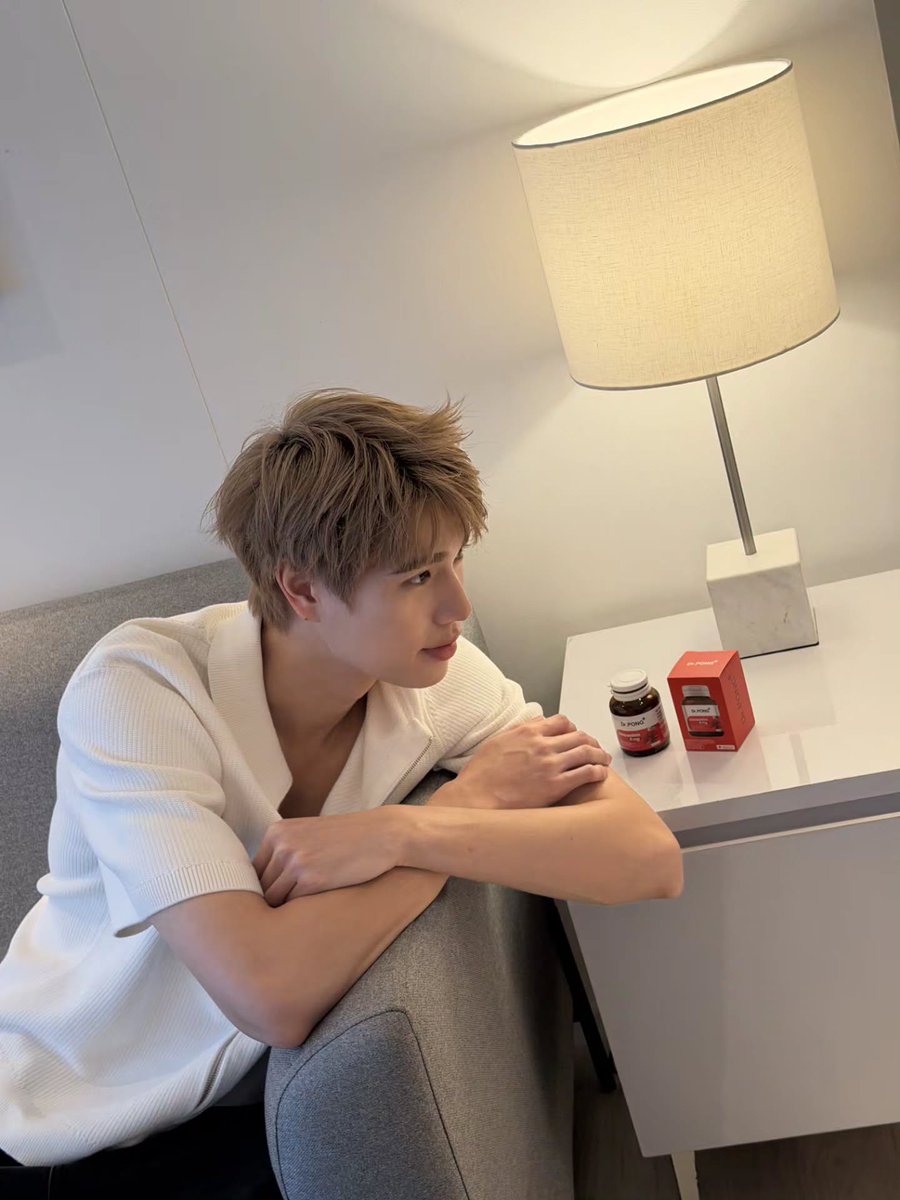 doublepjourney_'s tweet photo. แอสตาที่ผมเชื่อใจและทานมาตลอด ต้อง Astaxanthin ของ Dr.PONG ใครอยากเริ่มดูแลตัวเอง เริ่มด้วย Dr.PONG Astaxanthin ช่วยดูแลผิวและริ้วรอยแบบจัดเต็ม วันละ 1 แคปซูลพร้อมมื้ออาหารได้เลย มามีสุขภาพดีไปด้วยกันนะครับ 🤍

📸 IG : @phuwintang

🔗 https://t.co/Wc2vSXGM0t

#DrPONGxPONDPHUWIN
#DrPONGAstaxanthin
#แอสตาแซนธินดอกเตอร์พงศ์ #DrPONGMaxDoseSeries
#เสิร์ฟให้ถึงใส่เต็มแม็กซ์บูสต์เต็มโดส