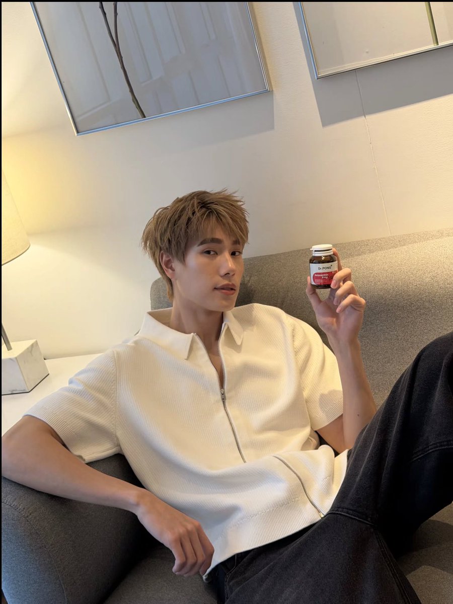 doublepjourney_'s tweet photo. แอสตาที่ผมเชื่อใจและทานมาตลอด ต้อง Astaxanthin ของ Dr.PONG ใครอยากเริ่มดูแลตัวเอง เริ่มด้วย Dr.PONG Astaxanthin ช่วยดูแลผิวและริ้วรอยแบบจัดเต็ม วันละ 1 แคปซูลพร้อมมื้ออาหารได้เลย มามีสุขภาพดีไปด้วยกันนะครับ 🤍

📸 IG : @phuwintang

🔗 https://t.co/Wc2vSXGM0t

#DrPONGxPONDPHUWIN
#DrPONGAstaxanthin
#แอสตาแซนธินดอกเตอร์พงศ์ #DrPONGMaxDoseSeries
#เสิร์ฟให้ถึงใส่เต็มแม็กซ์บูสต์เต็มโดส