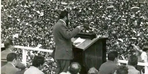 SNTSCuba's tweet photo. 6/10/2976/La noticia estremeció a #Cuba.
Entre las víctimas, los 24  miembros de la delegación ganadora en el Campeonato Centroamericano de Esgrima.
«Han ascendido para siempre al hermoso olimpo de los mártires de la patria».- #FidelPorSiermpre 
#NoAlTerrorismo https://t.co/fPsaeRJ6fl