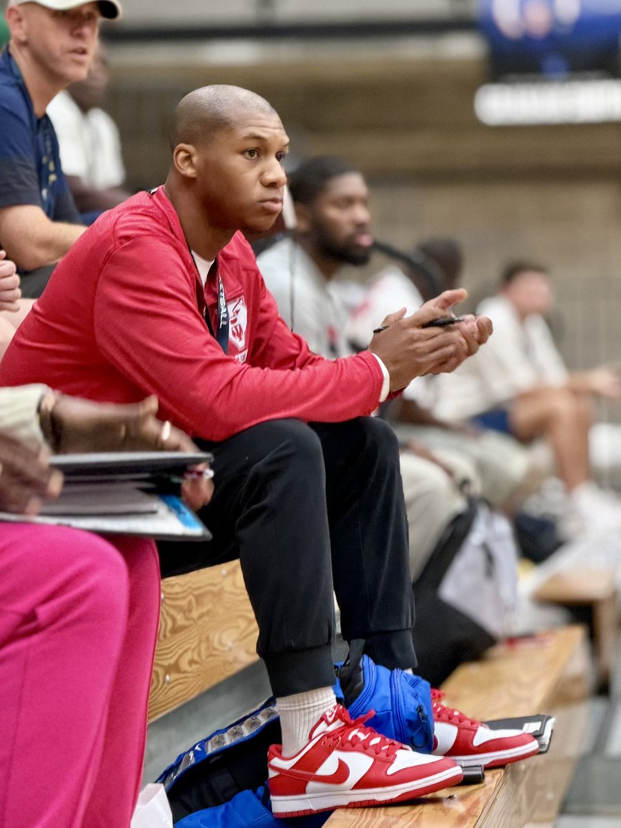 USABYouth's tweet photo. Shoutout to our Atlanta coaches that pulled up to the Coach Academy!

There’s just one stop left on the Academy schedule, Oct. 24-25 in New York! 

🏀📋 https://t.co/AsuGJqbBwb https://t.co/dSUhfTepU3
