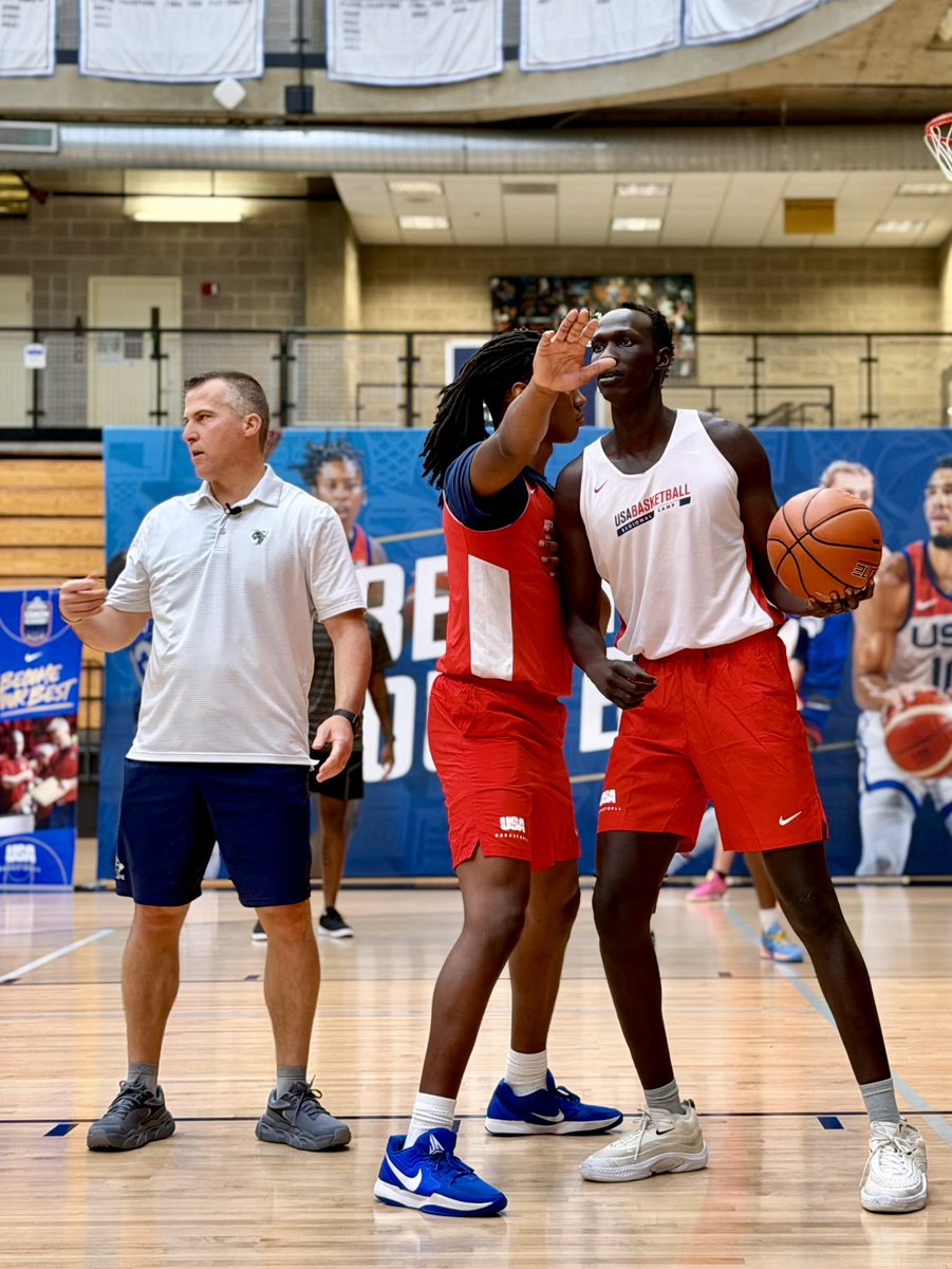 USABYouth's tweet photo. Shoutout to our Atlanta coaches that pulled up to the Coach Academy!

There’s just one stop left on the Academy schedule, Oct. 24-25 in New York! 

🏀📋 https://t.co/AsuGJqbBwb https://t.co/dSUhfTepU3