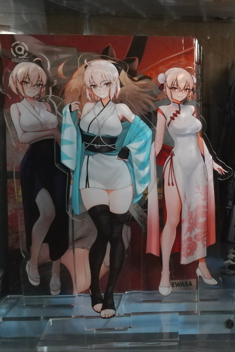 motokebo17's tweet photo. Adding another Okita standee to my collection, made from my own artwork! My Figma Okita looks small when placed next to the standees. https://t.co/NUcRlYykv8