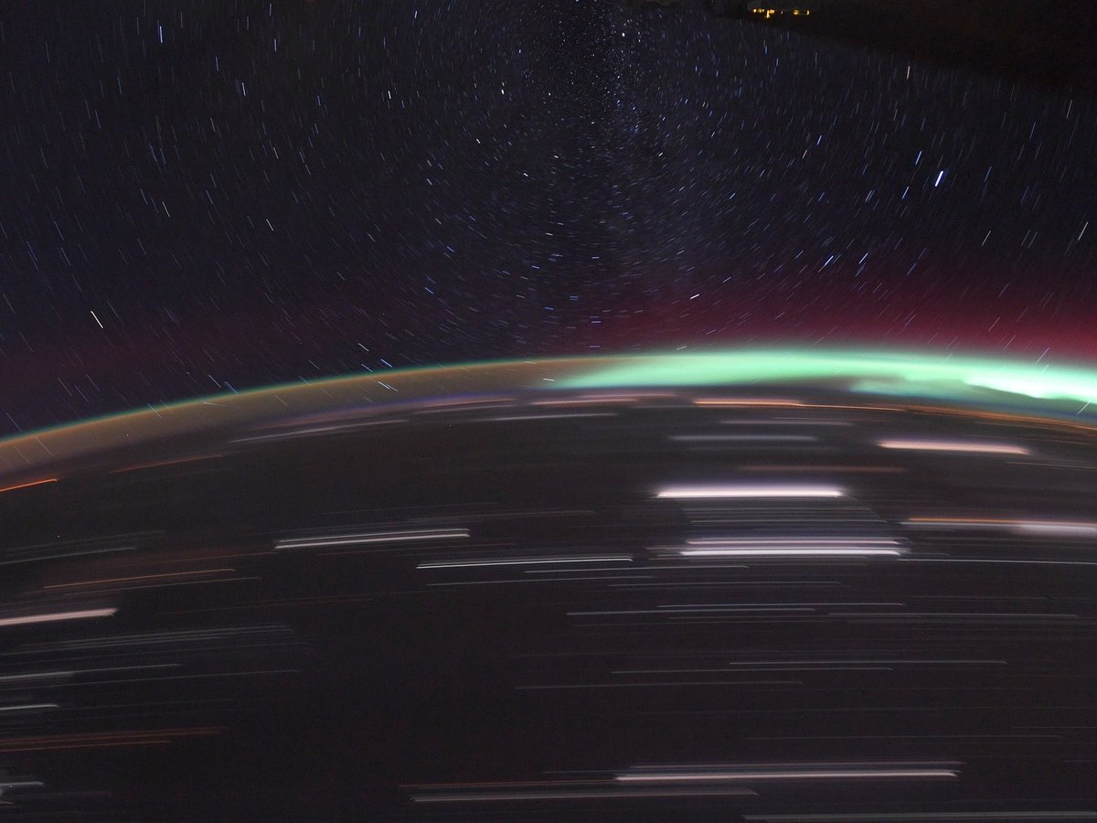 Astro_Soichi's tweet photo. #ISS から見た北極星、オーロラ、北半球 https://t.co/prpvcZkwtp
