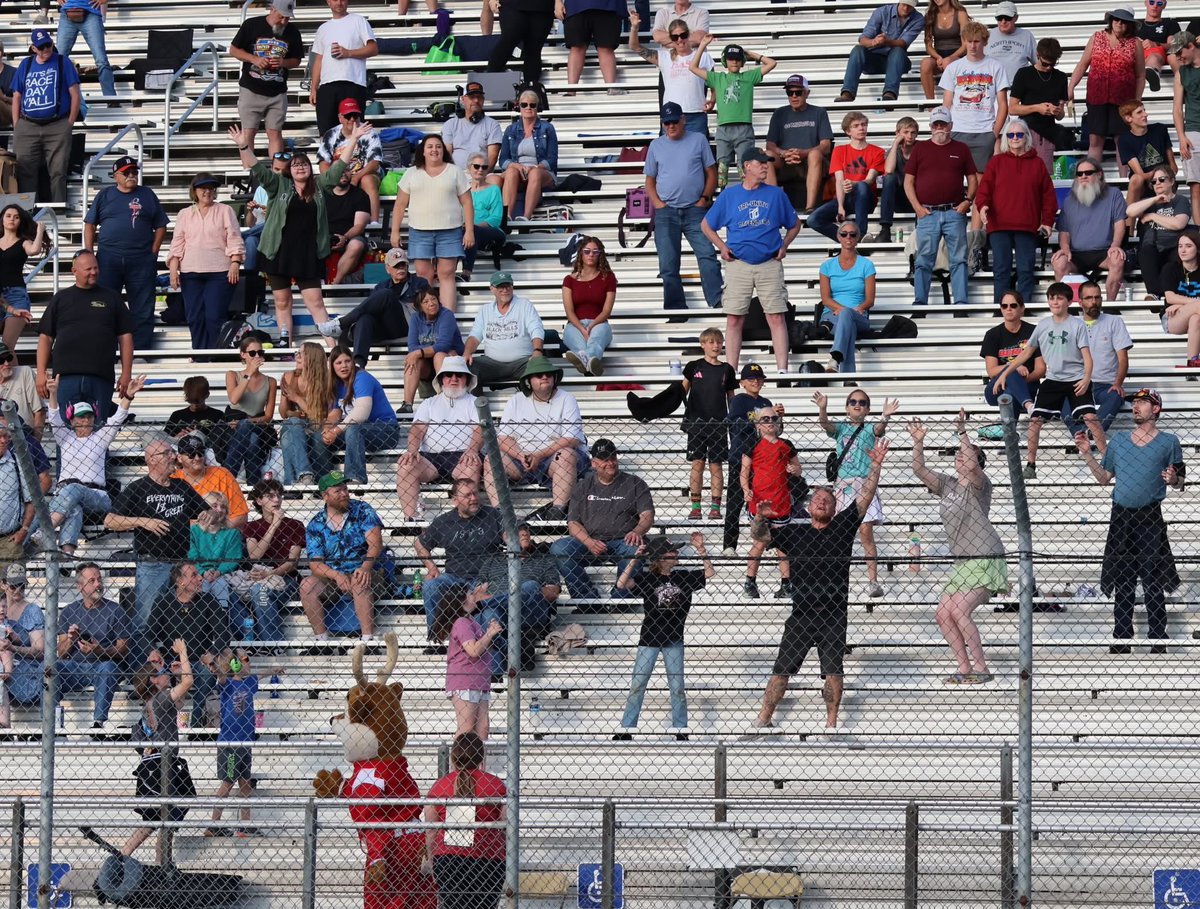 BerlinRaceway's tweet photo. Who was one of the lucky fans to catch a t-shirt this summer?!

📸: Tammy Frye-Geurink https://t.co/wmbfVCoQkm