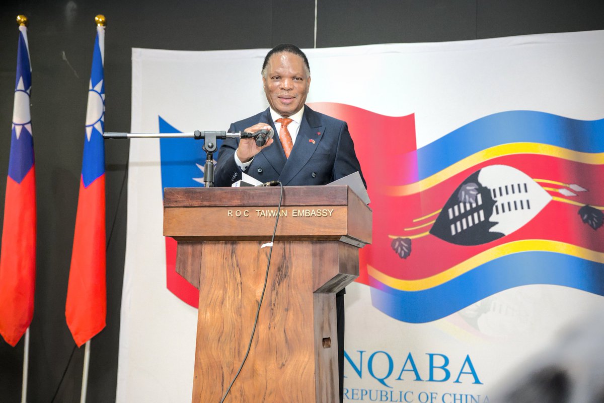 TW_Eswatini's tweet photo. In celebration of #DoubleTenth #115thNationalDay, Amb. Ching-Lin Tsuei hosted a celebratory evening with His Majesty King Mswati III’s representative HRH Prince Lonkhokhela & distinguished guests for a night of commemoration & reaffirmation. #SIYINQABA #StrongerTogether🇹🇼🇸🇿. https://t.co/yKbQDHyvj5