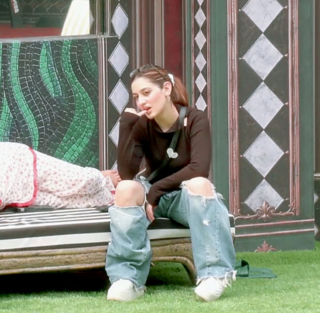 twilightfae_'s tweet photo. just her being her cutest self 🥹🎀
#UditjSingh #BiggBoss20 https://t.co/qqzutaiUyw