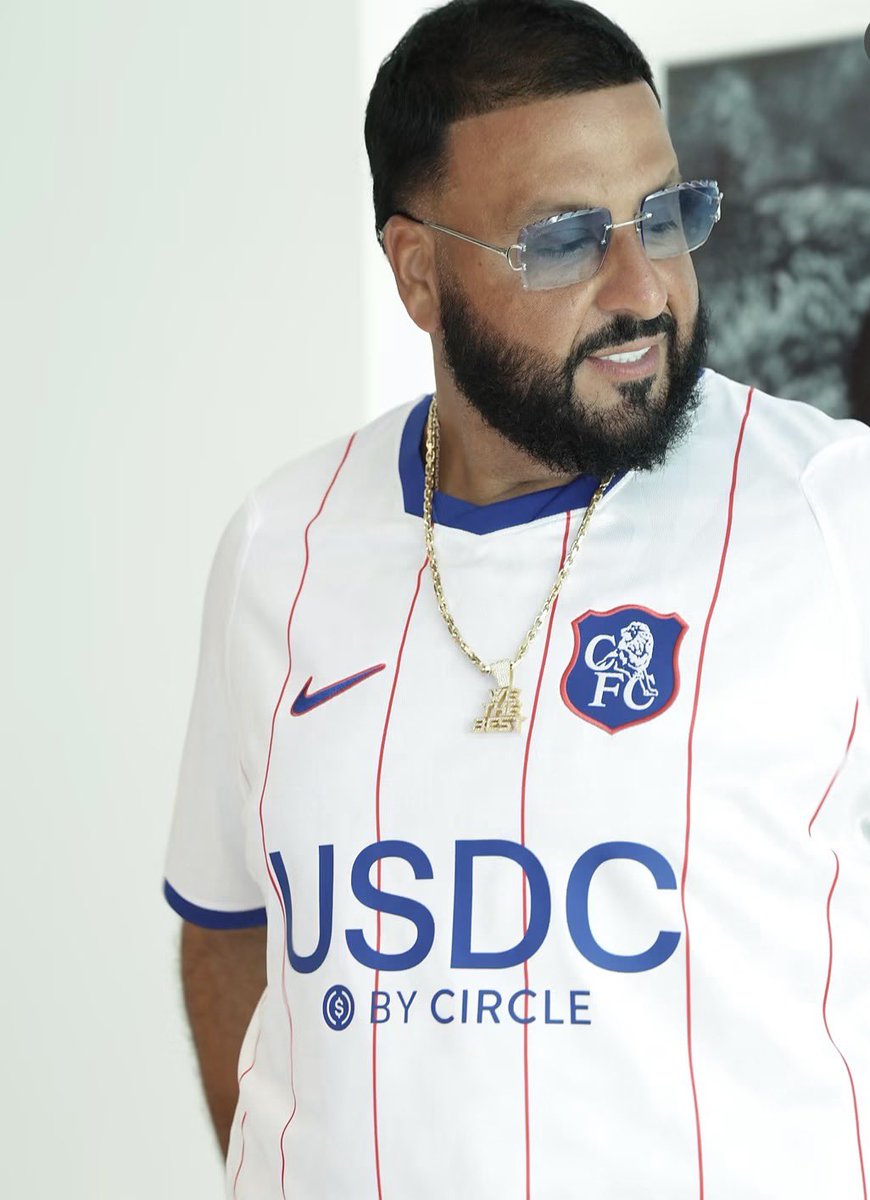 KashRazzaghi's tweet photo. WE THE BEST @USDC @ChelseaFC @djkhaled https://t.co/nGI1iMep85