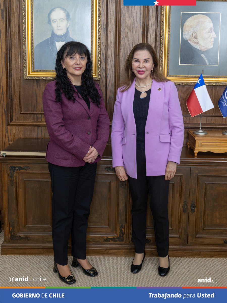 ANID_Chile's tweet photo. Además, la visita a la Universidad de La Serena permitió que la directora nacional de @ANID_Chile, Alejandra Pizarro, conociera en voz de las propias autoridades de esta casa de estudios los avances que han alcanzado en el marco de la instalación de nuevas capacidades, un aspecto que han podido impulsar gracias al financiamiento otorgado por la Agencia.