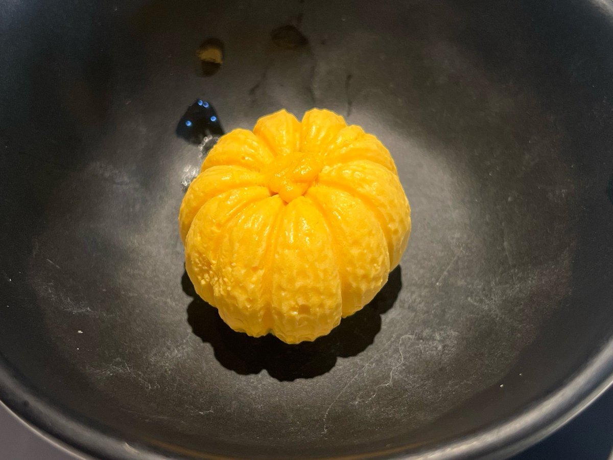 soares_alm22232's tweet photo. [Gikou Touga, a unique Japanese confectionery combining delicate techniques, with a sugar coating that balances sweetness perfectly!]， https://t.co/1T1Rle9xEF