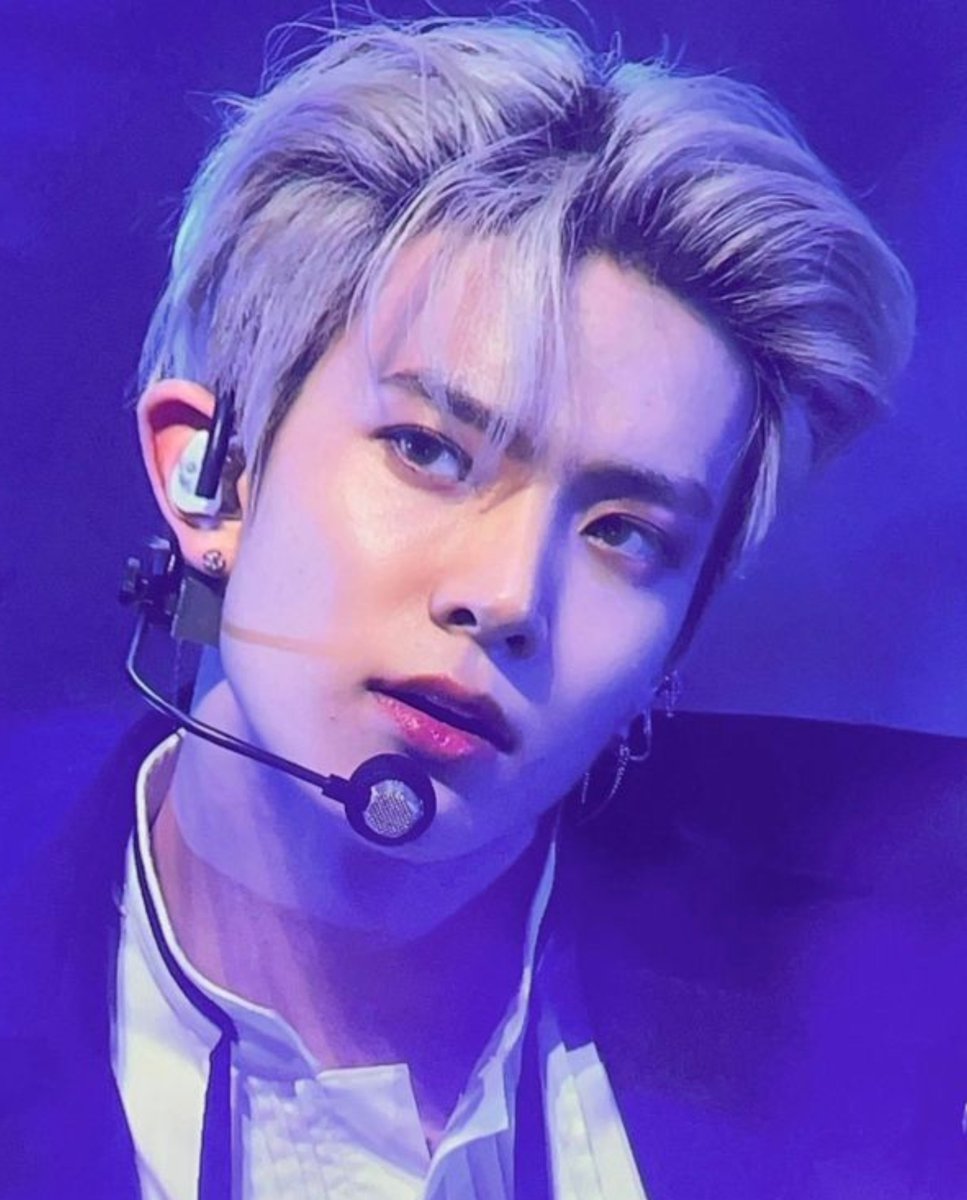 soevanly's tweet photo. Undercut silver heeseung was just insane https://t.co/Vjj6X3VoOQ