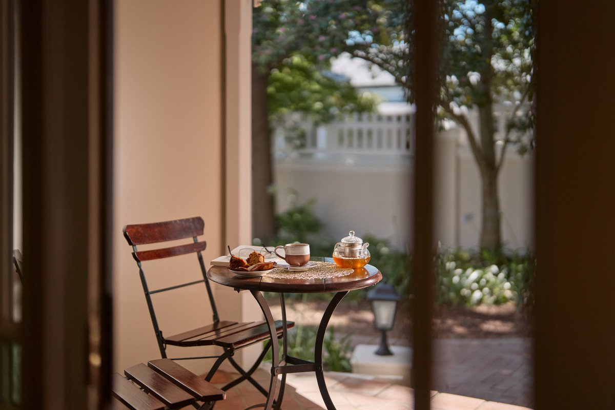 LeeuCollection's tweet photo. Close the laptop. Pack a bag. Let Franschhoek take care of the rest.

Start planning your year-end escape to #LeQuartierFrancais: https://t.co/KeX4Gwefu2 https://t.co/VI52URfxR0