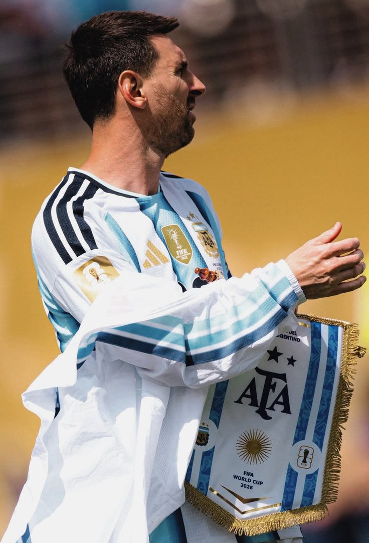 Reddevilsqueen's tweet photo. Top 2 horror movies 
1:Messi final international match 
2: Final whistle 😮‍💨 https://t.co/5piw0ggCmU