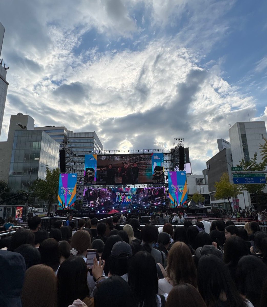 ducvxn's tweet photo. 욿먹.. https://t.co/eIMHlTIX9q