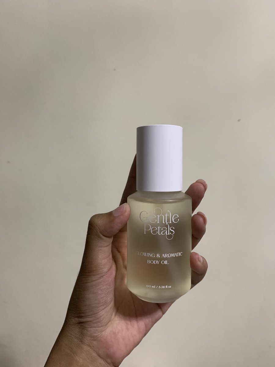Laymor_'s tweet photo. เค้าพึ่งได้บอดี้ออยมาใหม่ของGentle Petals 🎀 กลิ่นที่เปิดคือโอเคเลยนะไม่ฉุน แต่ยังไม่ได้ลองใช้เลยเด่ะลองใช้แล้วมารีวิวน๊าาแม่ 👀🤏🏻 

ใครเคยลองใช้แล้วรีวิวให้ฟังด้วยนะว่ามันเป็นยังไงโอเคไหม หรือมีตัวไหนที่น่าสนใจไหม แนะนำมาได้เลยยน๊าา 📍📍

เพื่อใครสนใจจะลองเค้าจะแปะพิกัดไว้
📍 https://t.co/SDISLso7Wn

#shopee #affiliate #gentlepetals
