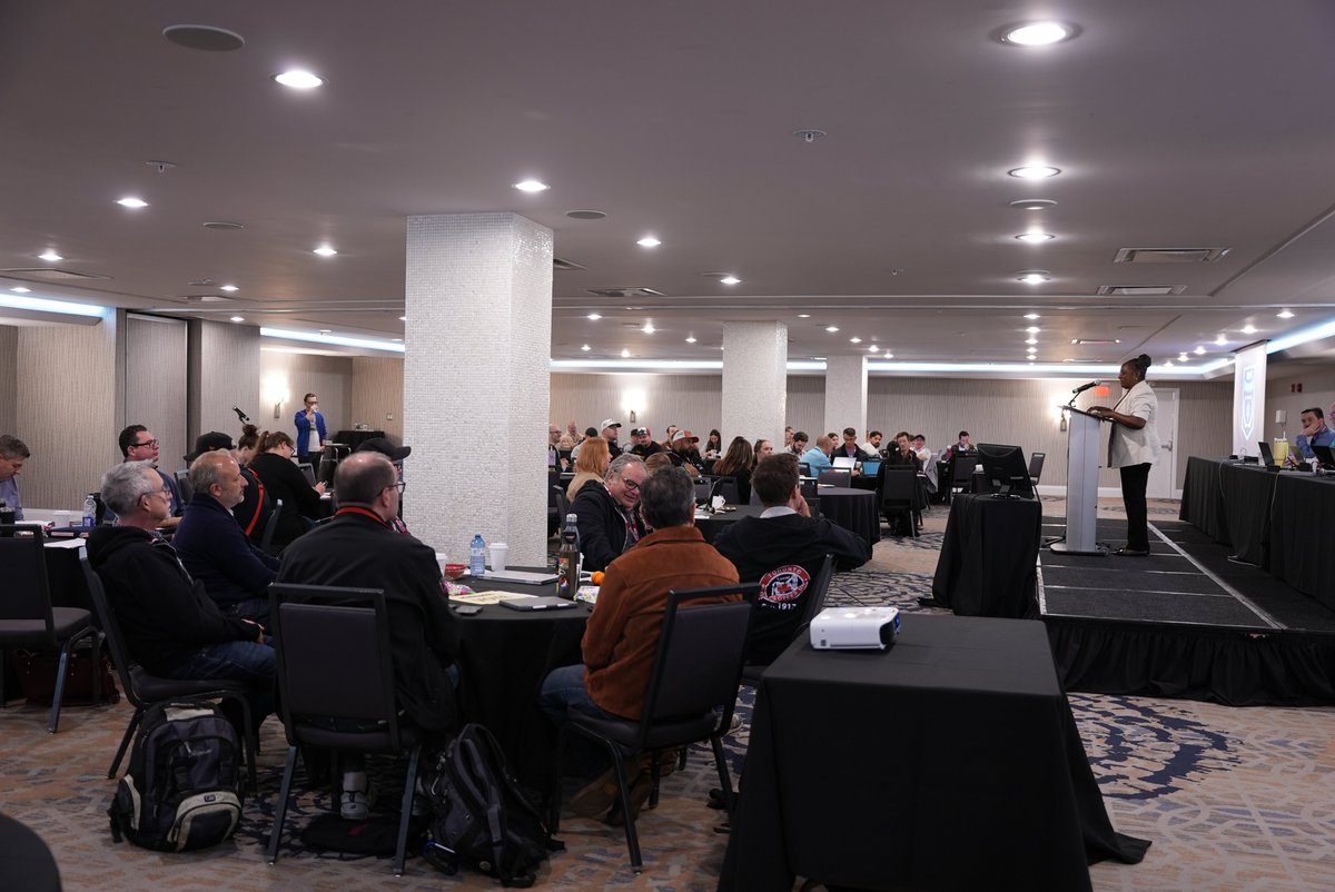 CUPEOntario's tweet photo. A few moments from last week’s CACO caucus 🚨✊🏽

It was a chance to connect, share experiences and bring our voices together. Thank you to everyone who joined the conversation and helped make the gathering what it was. 👏🏽 https://t.co/l2bIFA20i5
