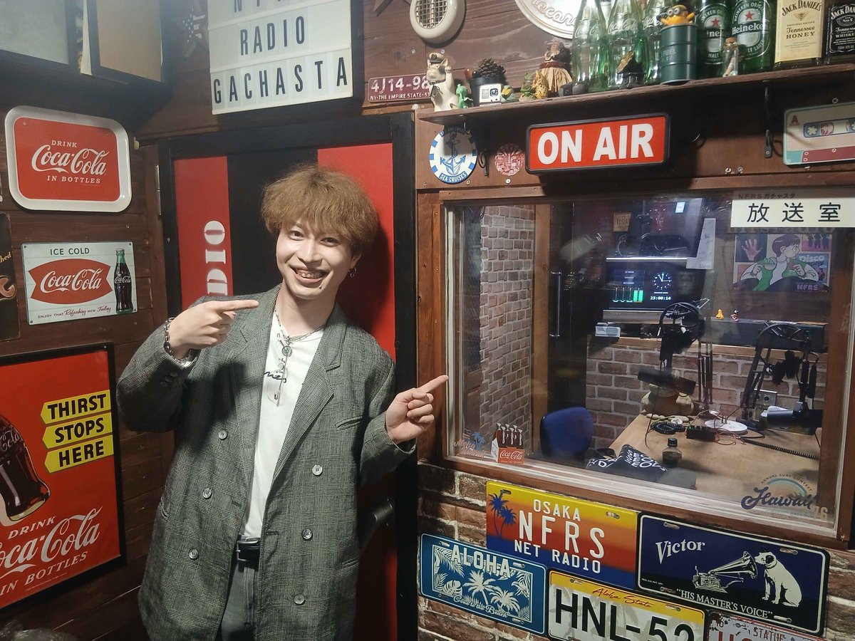 _shota_takeda's tweet photo. ／
#ヨルカフェ 
100回記念生放送📻
＼

初生放送、震えるくらい緊張しとりましたが皆様のおかげで
さいっっこうにたのしかった！

来週からもより
たくさんの方に楽しんでいただける
ラジオを作り発信していくのでこれからもよろしくお願いします！

とらやんさんありがとうございました😭 https://t.co/drp5AVFoRm