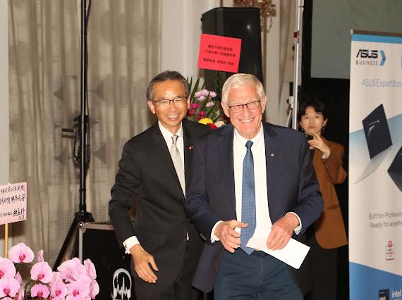 erniehardeman's tweet photo. It was a wonderful evening attending the 115th National Day of Taiwan Celebration, hosted by the Taipei Economic and Cultural Office. They had exhibitions showing off Taiwan's high-tech innovations, and highlighting our shared values of democracy and rule of law. https://t.co/irJIBins0w