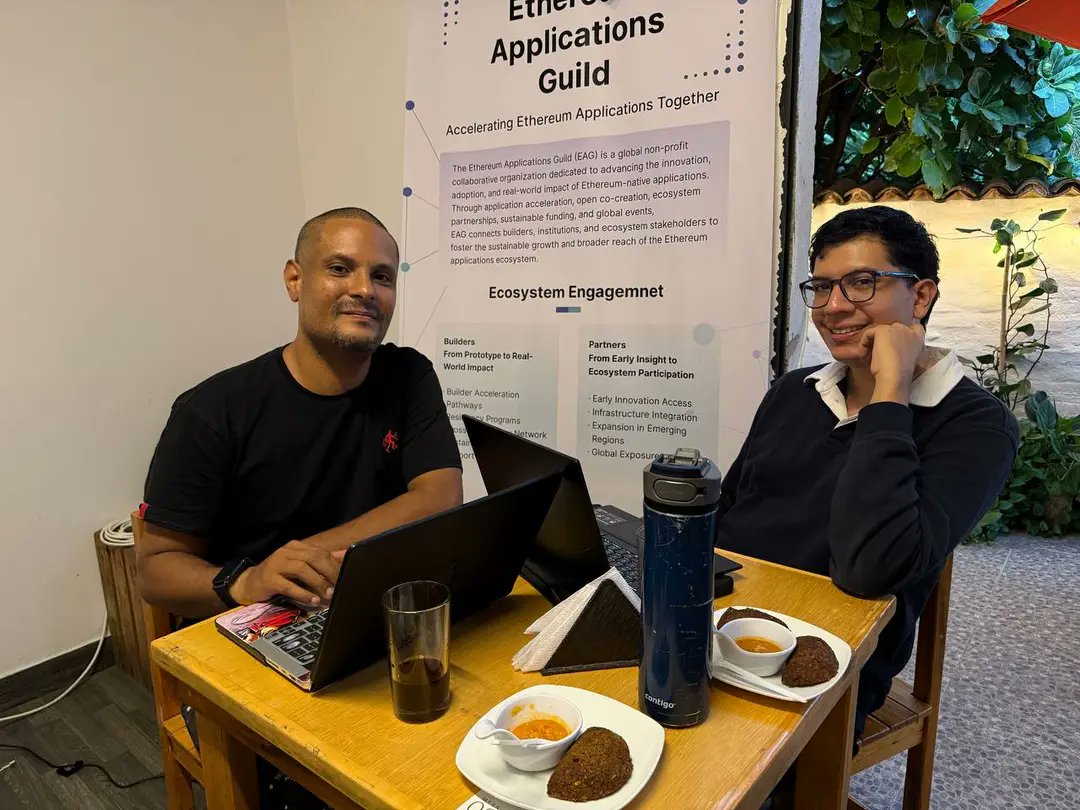 EthAppsGuild's tweet photo. 🥉 HSK Chain | 3rd Place: PayAgent HSK

PayAgent HSK is an autonomous payment infrastructure on HashKey Chain that enables AI agents to make machine-to-machine payments and interact with real-world commerce. It combines x402 payments, privacy-preserving identity, compliance checks, and hardware-verified escrow to support secure transactions between agents, businesses, and physical devices.

👨‍💻 Built by: Marco Polo, Alejandro Paredes
🔗 Check the demo: https://t.co/v107IoTTdy