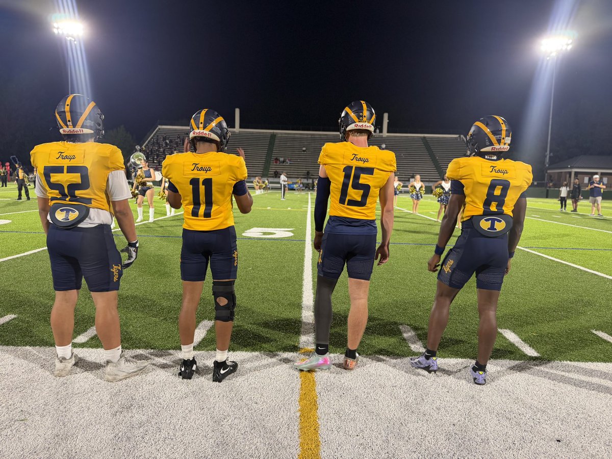 MoneyMcCarty's tweet photo. Blowout on Westside Macon. 2nd string in 2nd quarter. No punts no FG tries. Bye week. 

6/6 TB’s 6/6 PAT’s before 2nd string. Team Captain pics was the most exciting part of the game https://t.co/KZYFsWd5bc