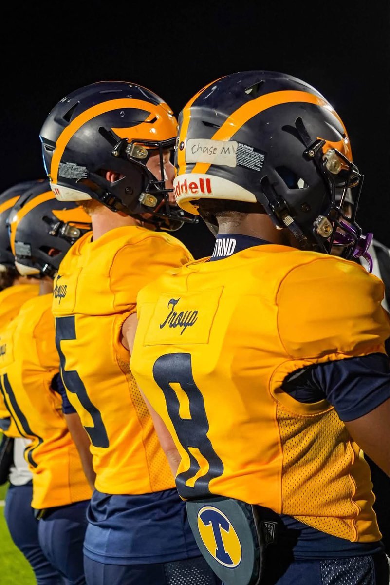 MoneyMcCarty's tweet photo. Blowout on Westside Macon. 2nd string in 2nd quarter. No punts no FG tries. Bye week. 

6/6 TB’s 6/6 PAT’s before 2nd string. Team Captain pics was the most exciting part of the game https://t.co/KZYFsWd5bc