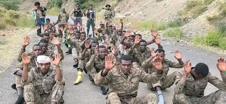 kaliifaa_m97369's tweet photo. #Tumsi Huumna waloo Naannoo Lixa Walloo keessatti Tiksituu sirna #Impaayera Nam-Tokkee Abiy Ahmed Ali ona #Maqadallaa jedhamutti haalaan adabanii jiru. 
Ijoolleen #Zallaqee_Qilxuu fi #Warqituu_Walloo  injifannoon goolabanii jiru. 🫡🫡💪🏾👍🏾 https://t.co/ccWoIYL5tg