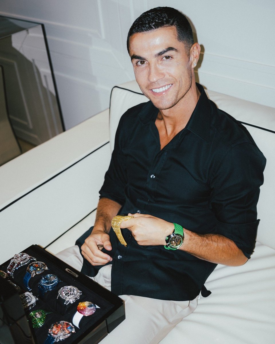 icoolfirm's tweet photo. Christiano Ronaldo is about to add another luxurious fantasy to his ⌚watch collections collaboration with Jacob&amp;Co which will worth $7.9m 💸the king #ronaldo #jacobandco #luxurywatch https://t.co/fmXmFvDulz
