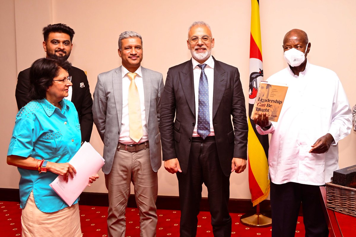 StateHouseUg's tweet photo. President @KagutaMuseveni met Lord Krish Raval OBE, a Member of the UK House of Lords, at State House Entebbe during his recent visit to Uganda.

The visit was arranged by Uganda’s High Commissioner to the United Kingdom, H.E. Nimisha Madhvani, and her team, following an invitation extended by the Rt. Hon. @R_Nabbanja, Prime Minister of Uganda.