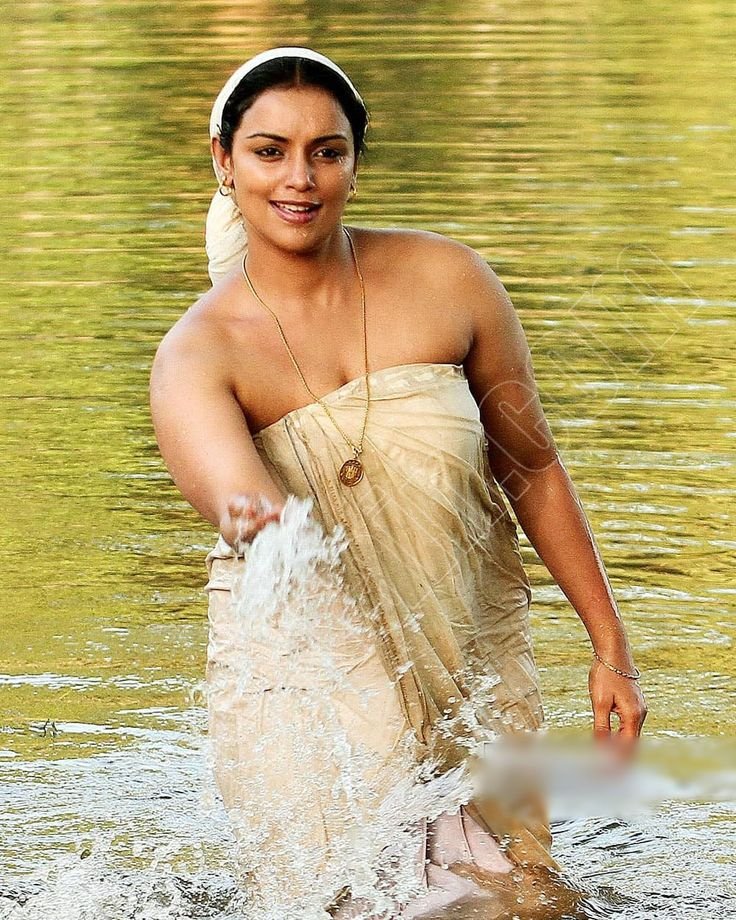Johncarter1flo's tweet photo. ശ്വേത ചേച്ചി ഈ Pic കൊണ്ട് ഉണ്ടാക്കിയ ഫാൻസ് ചില്ലറ അല്ലാ 

അന്ന് ആ സമയത്ത് ഈ പടം സെർച്ച് ചെയ്ത് എടുത്ത് ഡൗൺലോഡ് ചെയ്ത് ലാപ്ടോപ് l സേവ് ചെയ്തു വെച്ച് 💦 ..uff

ഈ പടം കൊണ്ട് അങ്ങ് തെലുങ്കന്മാർടെ ഇടയിലും ഓളം ഉണ്ടാക്കി🥵

യൂട്യൂബിൽ ഇതിൻ്റെ സീൻസിൻ്റ��� അടിയിലുളള കമെൻ്റസ് തന്നെ ധാരാളം🍑 https://t.co/rS6q8bqhdp