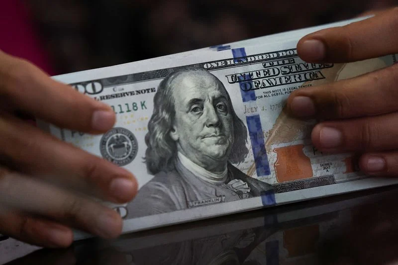Daniel_Lawson__'s tweet photo. The 2-year deserves a spot next to your stock watchlist.

Short-term Treasury yields are swinging as traders reassess the Fed’s next moves.

For $SPY  and $QQQ, I’d be careful assuming a good earnings report can overcome any move in rates. A business can deliver while investors decide they’re willing to pay less for those earnings.

I’m still interested in profitable growth companies with manageable debt. They have more flexibility if borrowing stays expensive.

There’s money to be made without getting every Fed meeting right.