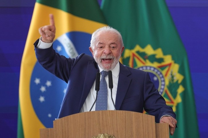 AnibalGarzon's tweet photo. Bolsonaro y Lula suman el 92,2% de los votos, diferencia de algo mas de 2 millones de votos. Dado que la participación ha sido el 78,92% del electorado quien decidirá el futuro son los 33 millones que se han abstenido. Contra el fascismo, Lula debe convencer a los no convencidos https://t.co/xGFNpsAoqp