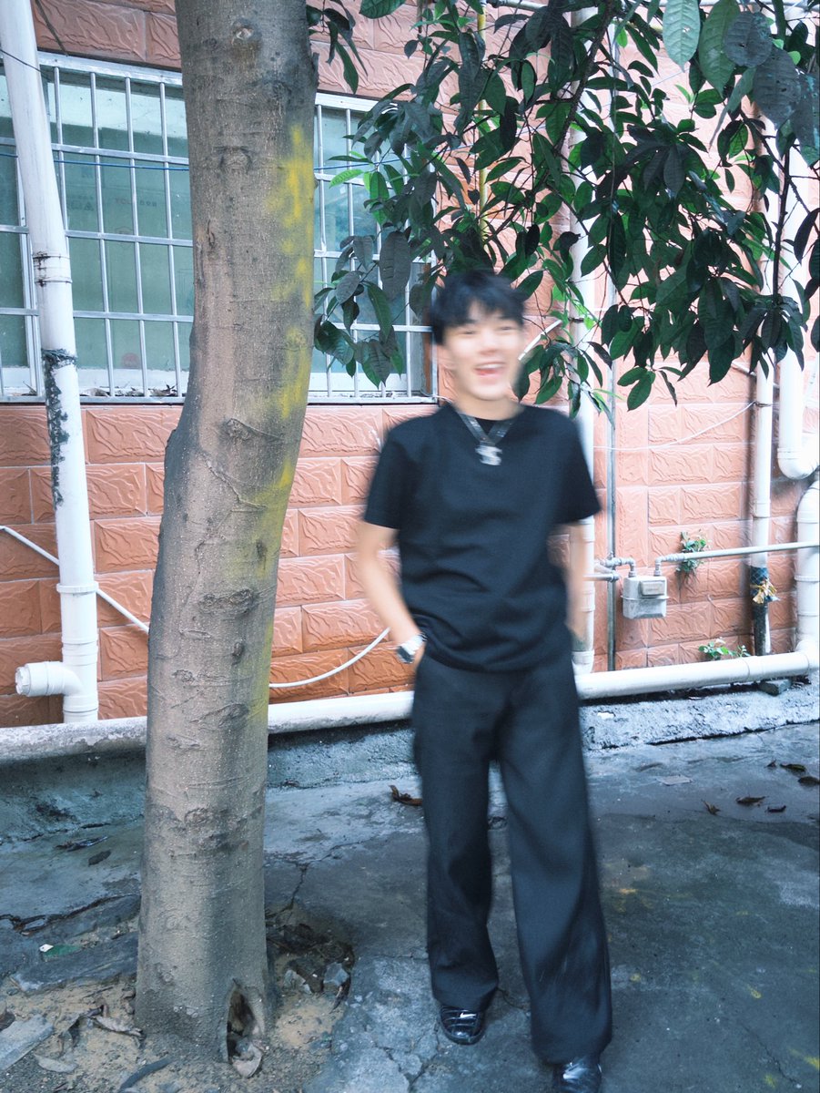 Petergwhe tweet picture