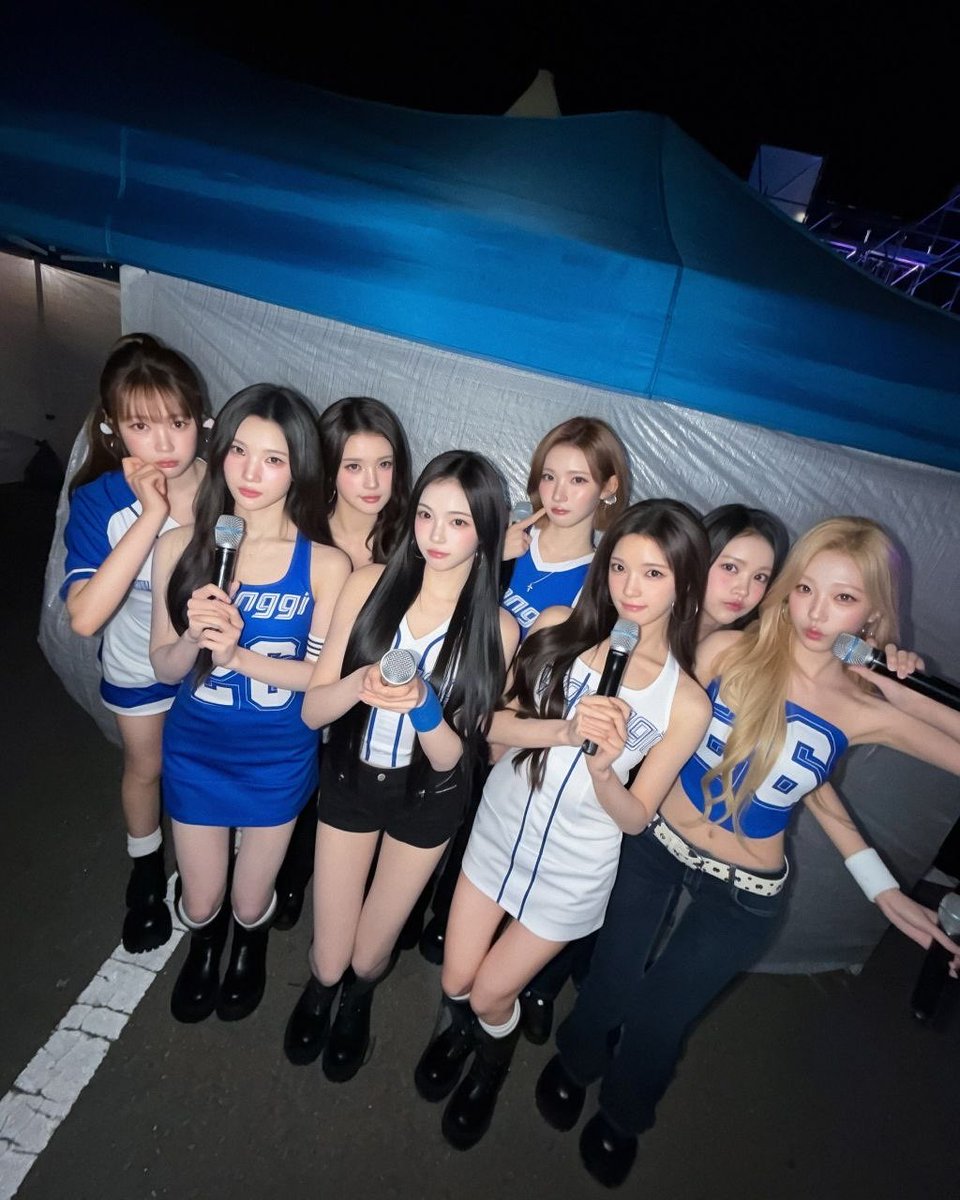 Jeongiav's tweet photo. still floating on rainbow clouds from the 𝗸𝘆𝗼𝗻𝗴𝗴𝗶 𝗳𝗲𝘀𝘁𝗶𝘃𝗮𝗹! 💙 our squad totally dazzled on stage in these iconic blue and white cheerleader fits ❀⃞゙ had the most sparkly time singing (&amp;&amp;) dancing for you all tonight! ⭐️✂️ https://t.co/U8oqfnCQmK