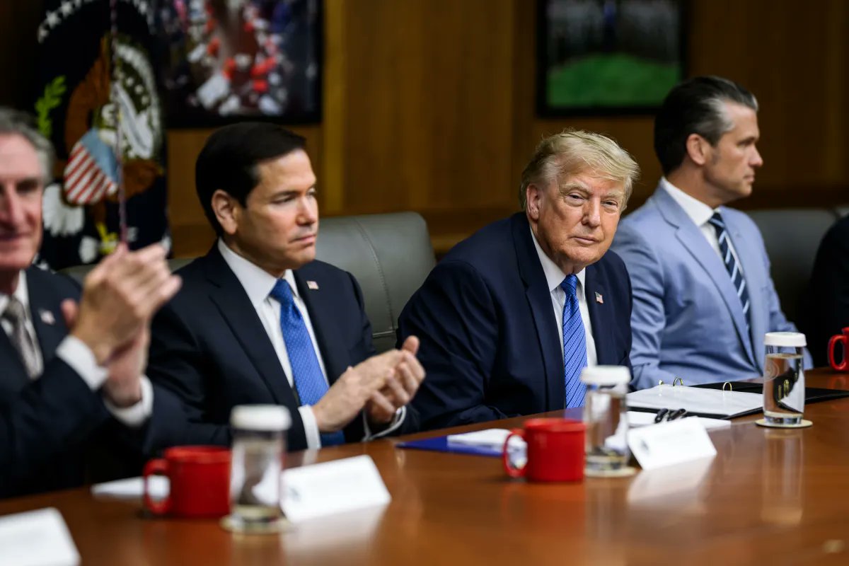 MarioNawfal's tweet photo. 🇺🇸🇾🇪🇮🇷 Trump’s top national security team just held a SECRET meeting at Camp David...

The unannounced gathering focused on 2 potential flashpoints: renewed U.S. military action against Iran and the escalating war against the Houthis in Yemen.

JD Vance reportedly chaired hours of talks involving Rubio, Hegseth, the CIA director, and America’s top military leadership.

One U.S. official told Axios:

“Things were decided or at least deeply discussed.”

The last comparable meeting cited by Axios took place in June 2025, days before Israel went to war with Iran.

Source: Axios / Writer: Samuel