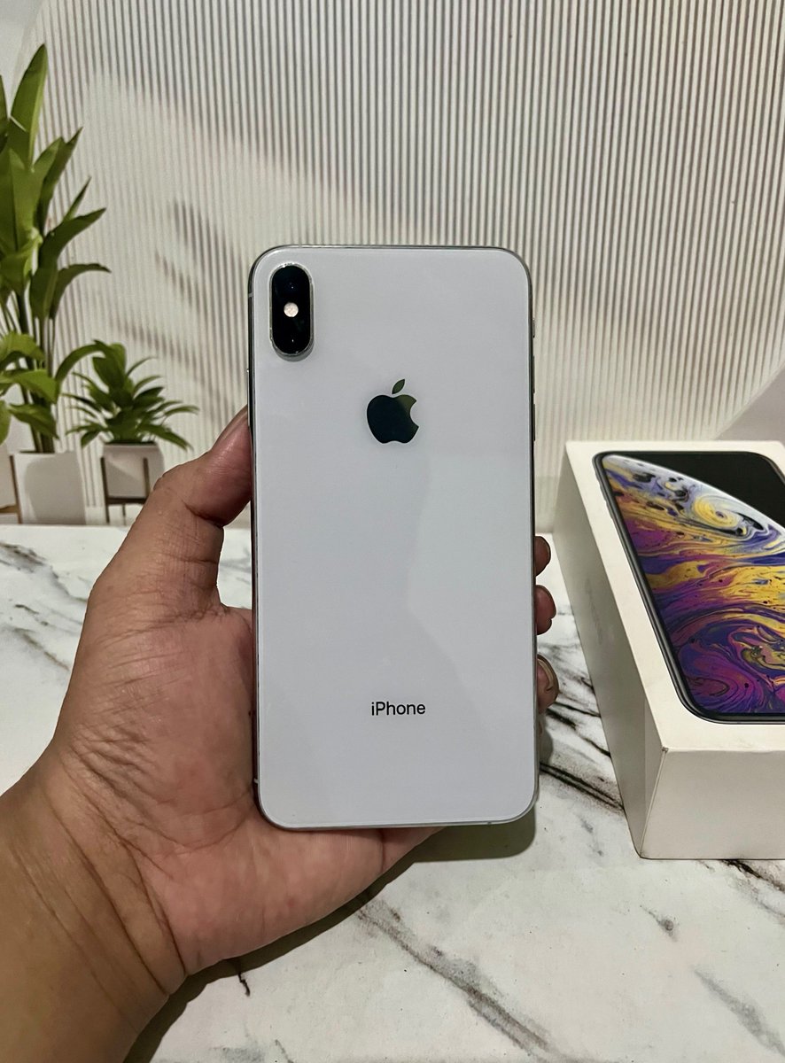 rnastore_bekasi's tweet photo. wts iphone xs max:
• resmi ibox
• storage 64 gb
• battery health 75%
• face id, nfc, tt on
• kamera d/b jernih
• semua fungsi normal
• kelengkapan fullset
• Harga: Rp 3.800.000
• cod sekitar bekasi kota https://t.co/NlMCo07xP5