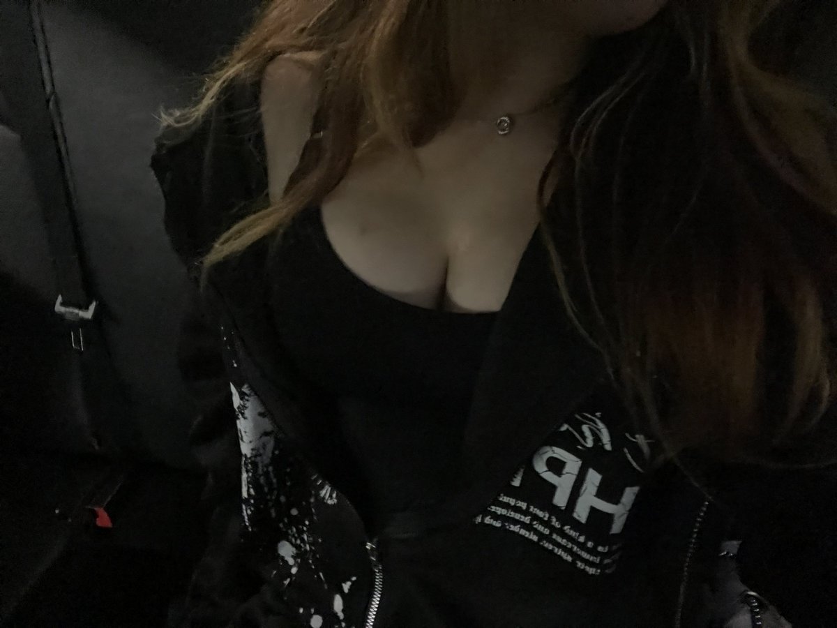 XXXLx77's tweet photo. 👅 https://t.co/ftjMjLRxj2